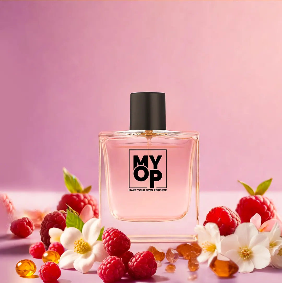 MYOP Queen luxury perfume: a long-lasting fruity-floral fragrance for women featuring fresh raspberry, white jasmine, and warm amber notes.
